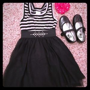 Sweet tank top dress, shoes and bow